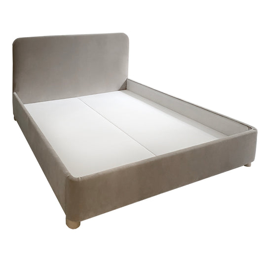 Thais Bed